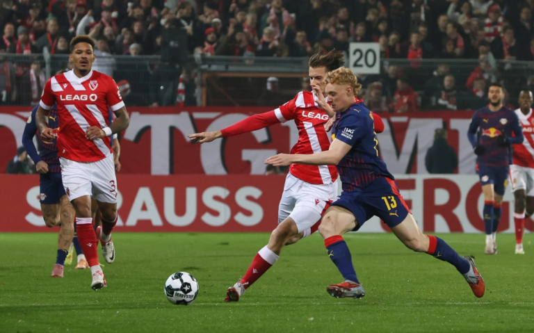 Energie Cottbus vs RB Leipzig (02:45 – 29/10) | Xem lại trận đấu
