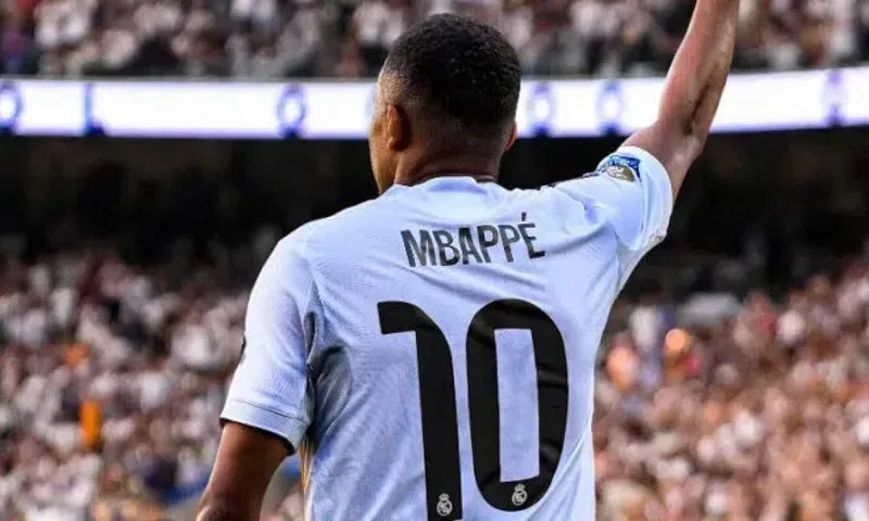 mbappe mac ao so may